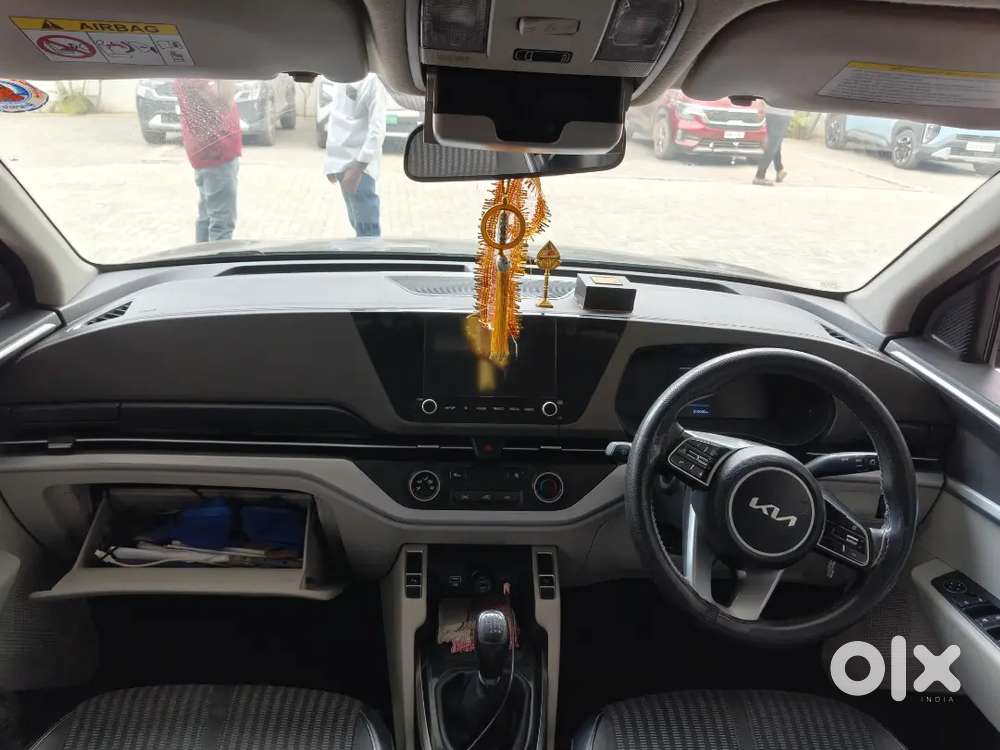 Kia Carens 2023 Good Condition New Tyres