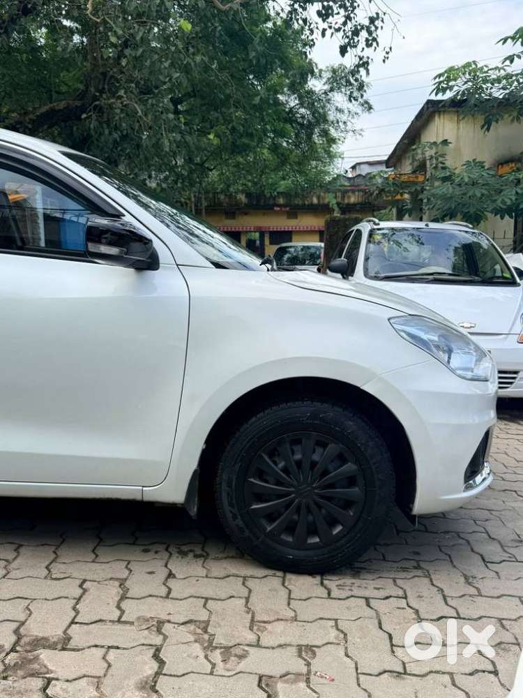 Maruti Suzuki Swift Dzire 1.3 Vxi, 2021, Petrol