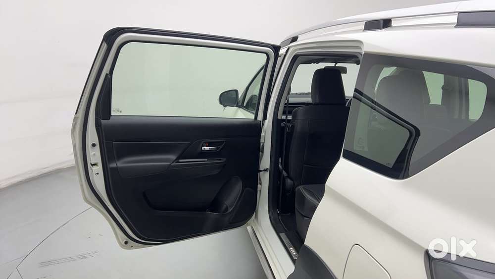 Maruti Suzuki Xl6 1.5 Alpha At, 2022, Petrol