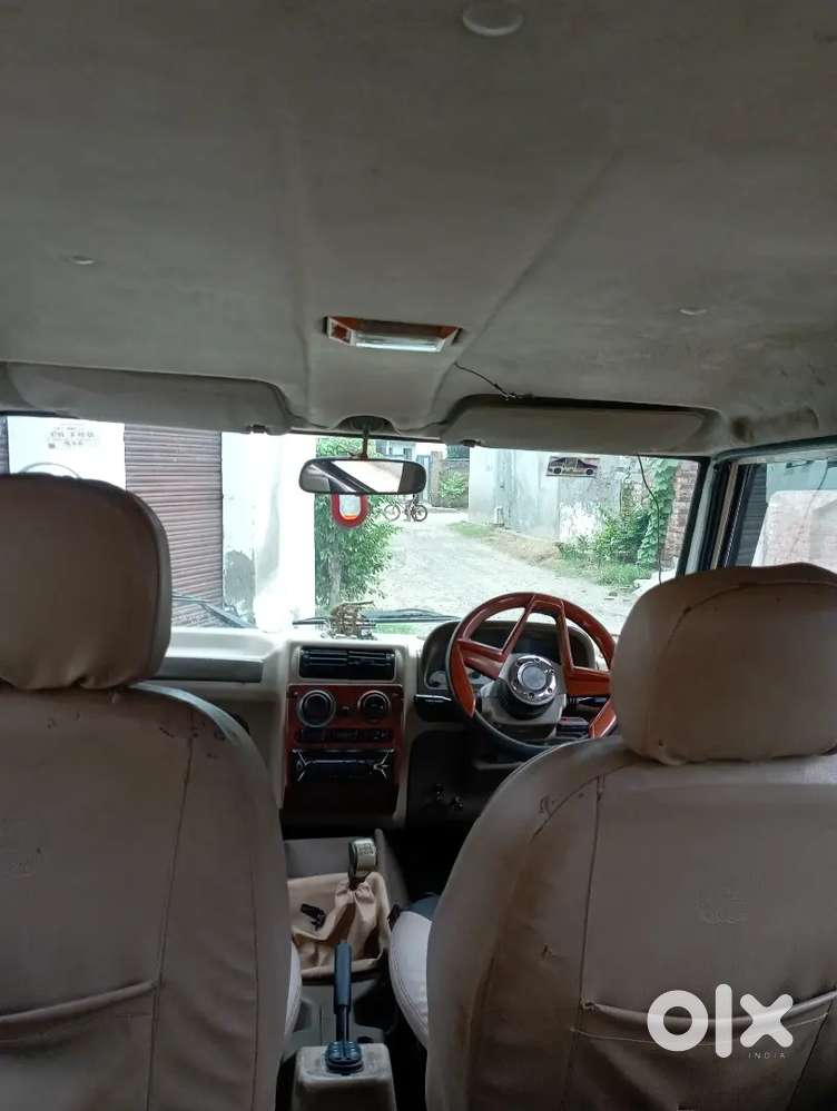 Mahindra Bolero Neo Plus 2012