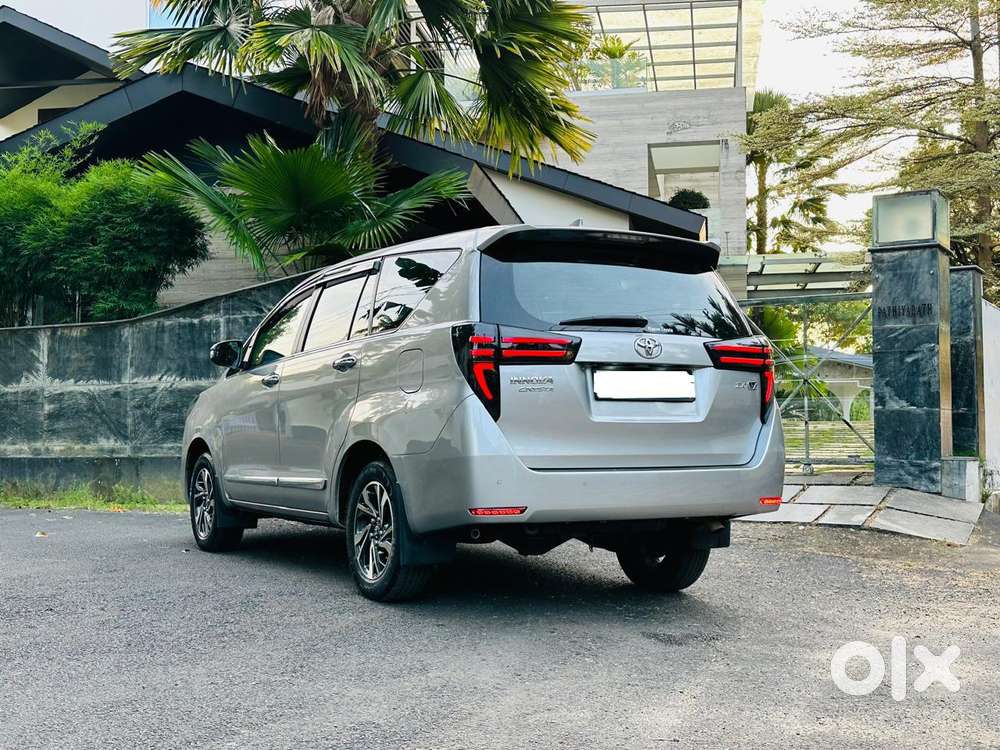 Toyota Innova Crysta