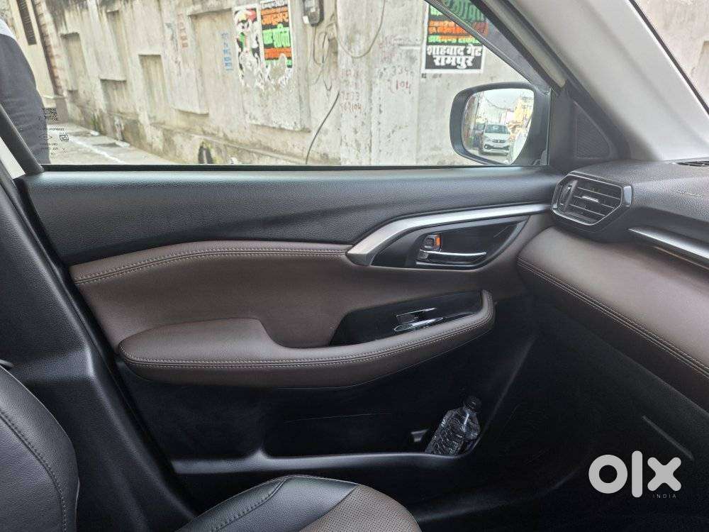 Toyota Urban Cruiser Hyryder V Hybrid Aero Edition, 2024, Petrol