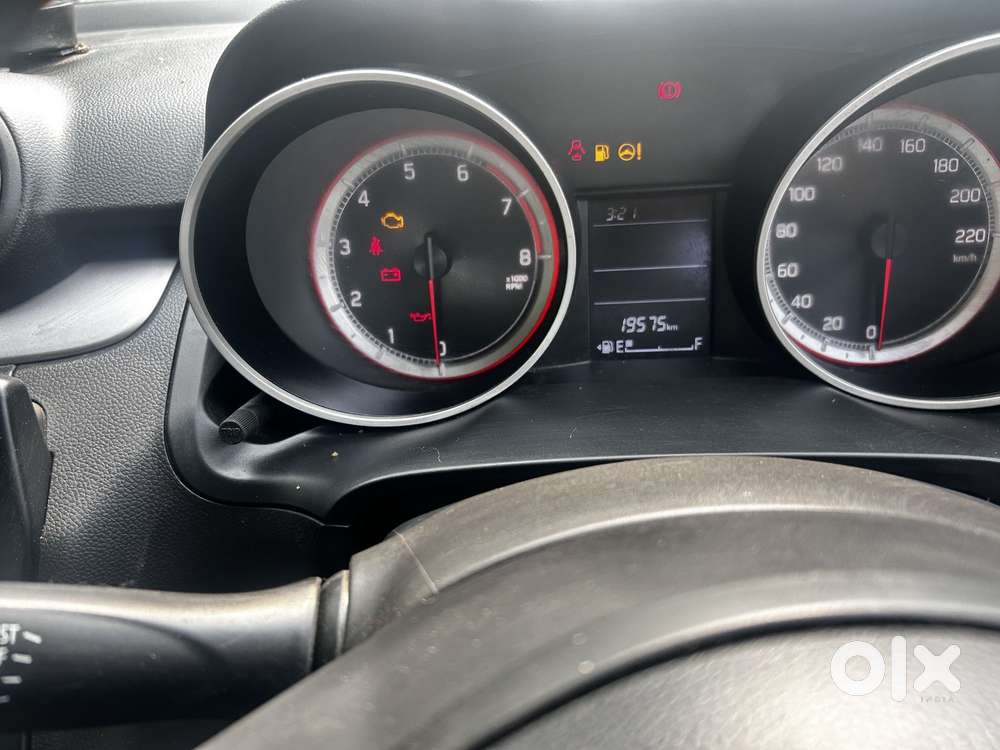 Maruti Suzuki Swift 1.2 Vxi (o), 2024, Petrol