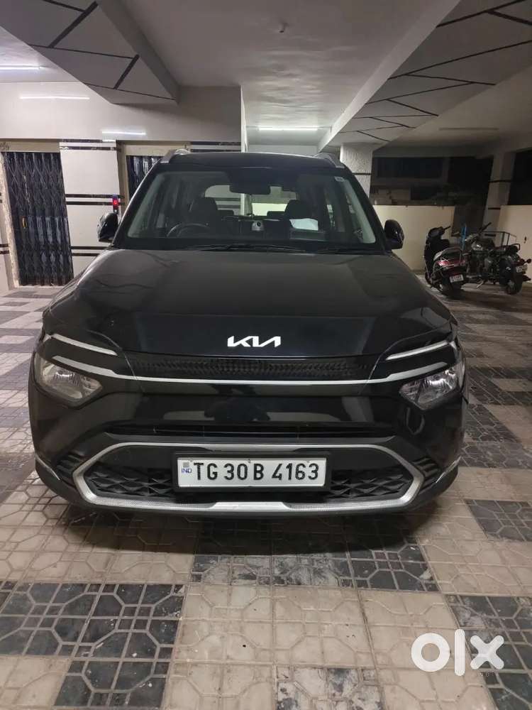 Kia Carens 2025 Diesel Well Maintained