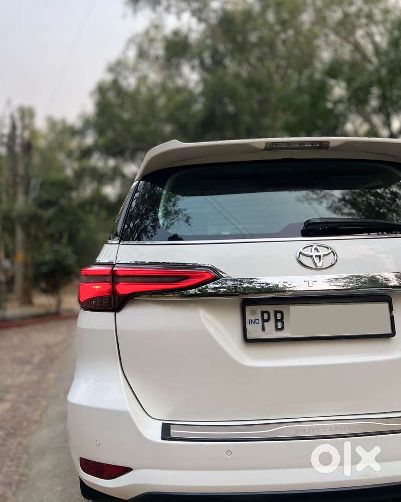 Toyota Fortuner [2021-ongoing] 2.8 2wd Diesel At, 2022, Diesel
