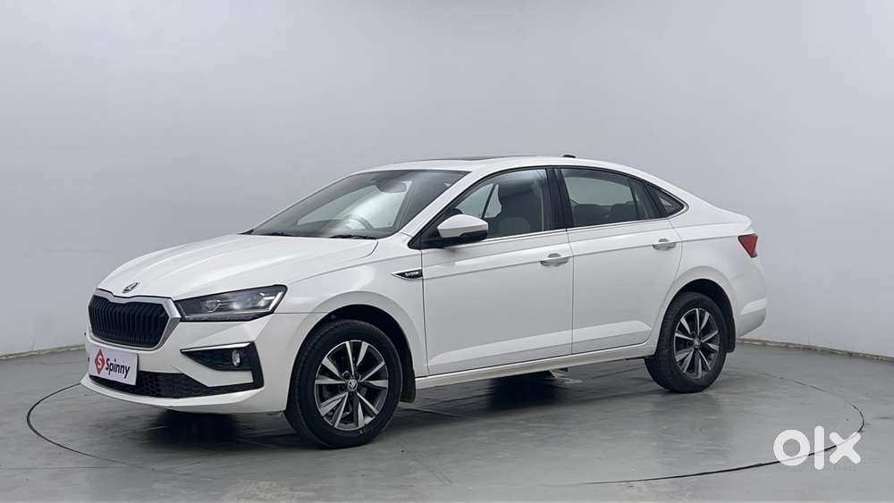 Skoda Slavia Style 1.0l Tsi Mt, 2022, Petrol