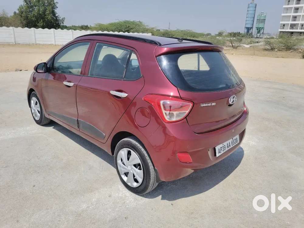 Hyundai Grand I10 2017 Diesel 102000 Km Driven