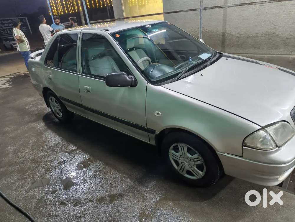 Maruti Suzuki Esteem 2005