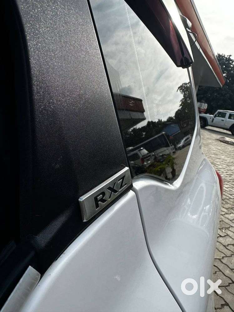 Renault Triber Rxz, 2020, Petrol
