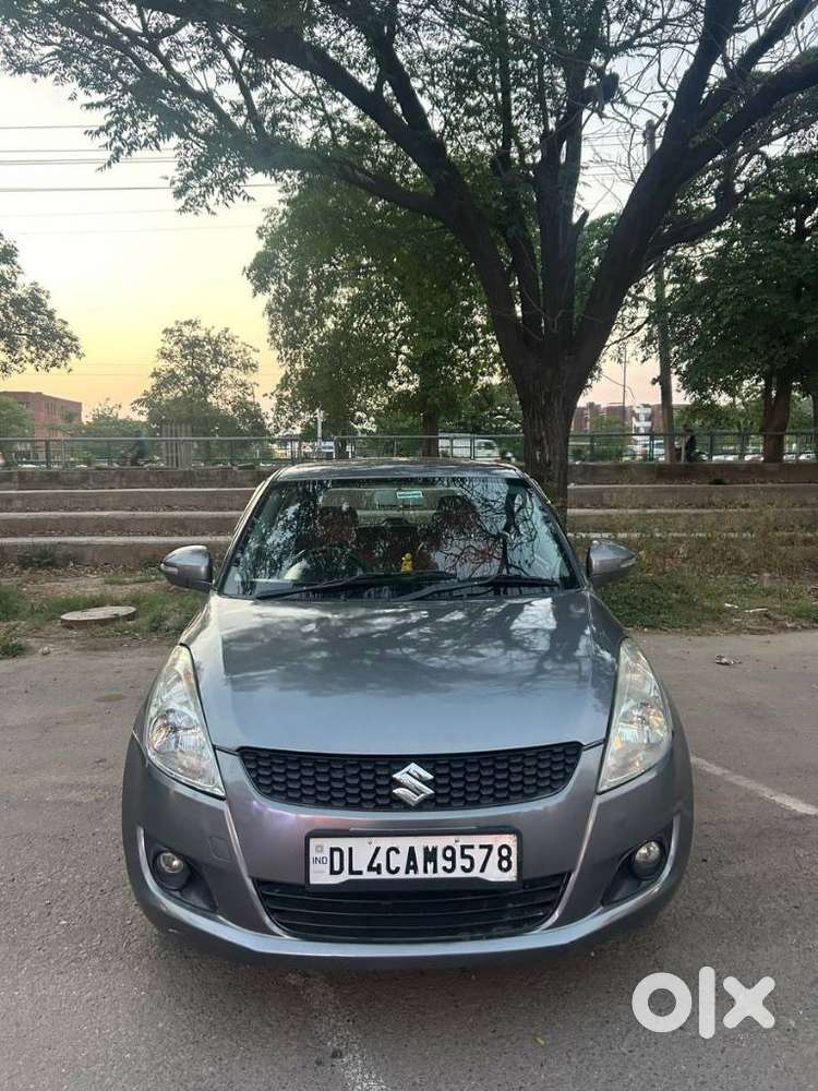 Maruti Suzuki Swift Vxi 1.2 Abs Bs-iv, 2012, Petrol