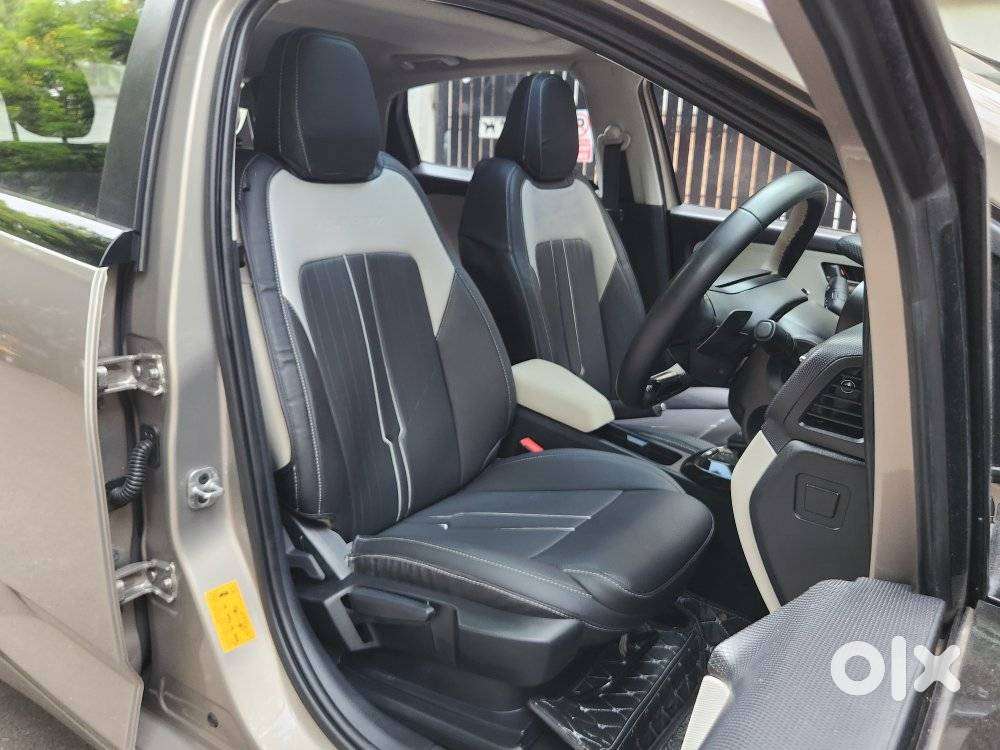 Tata Altroz Creative S, 2025, Petrol