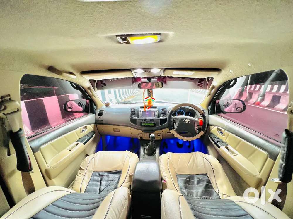 Toyota Fortuner 2013 Car Diesel 158000 Km Driven