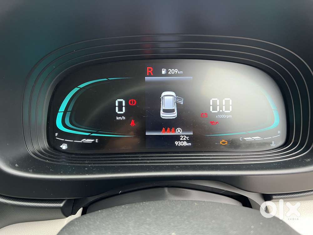 Hyundai Venue S (o) 1.2 Petrol Knight Edition, 2024, Petrol
