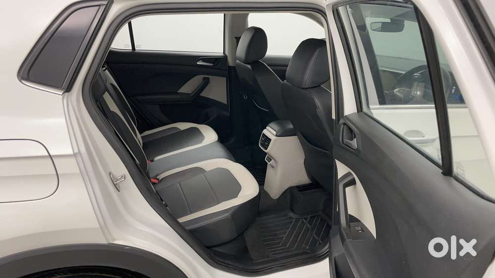 Volkswagen Taigun Topline 1.0 Tsi At (electric Seats), 2021, Petrol