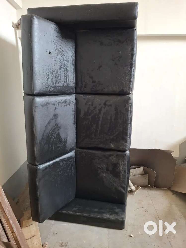 Black Leather sofa (3 person sitting)