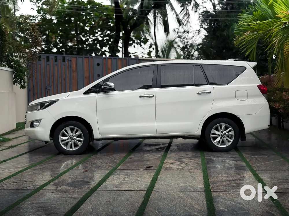 Toyota Innova Crysta 2019 2.4 G