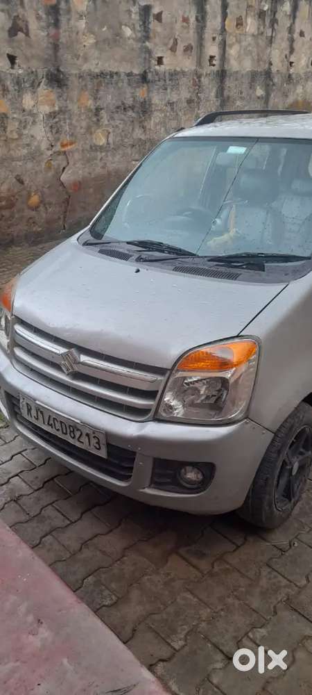 Petrol + Lpg Fitted