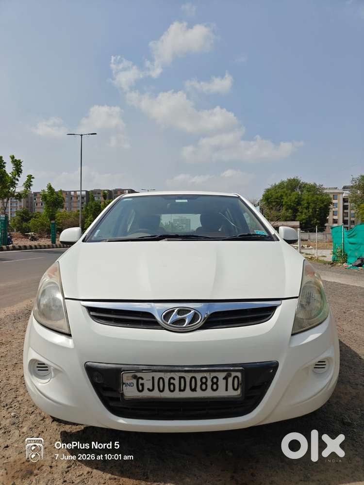 Hyundai I20 Magna 1.2 Mt, 2010, Petrol