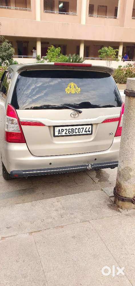 Innova 8 Seater