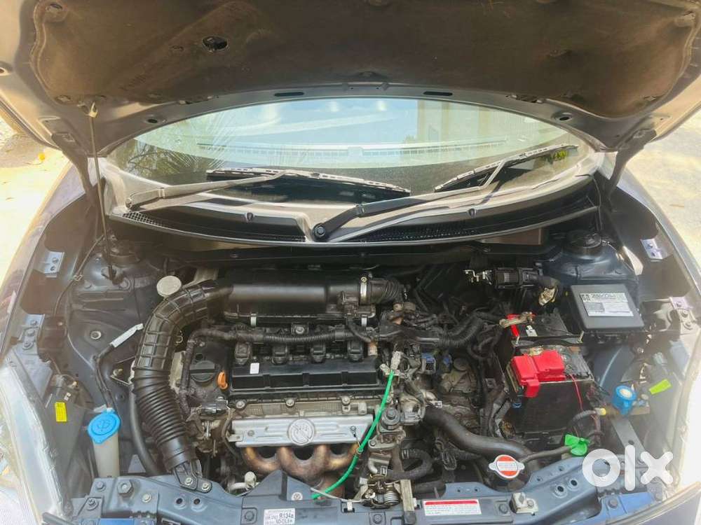 Maruti Suzuki Swift Vxi + Manual, 2023, Cng & Hybrids