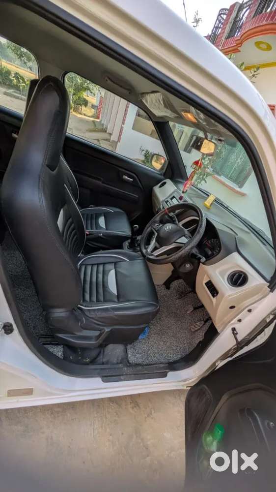 Gaadi Showroom Condition Me Hai Koi Bhi Dent Nhi Hai