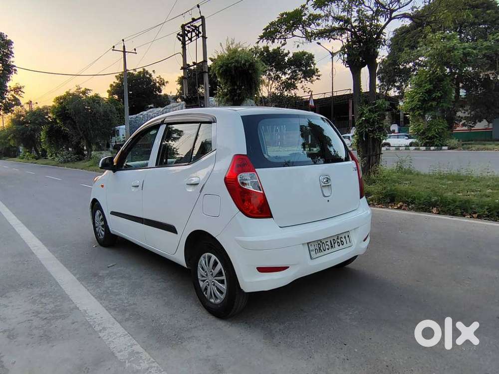 Hyundai I10 Sportz, 2015, Petrol