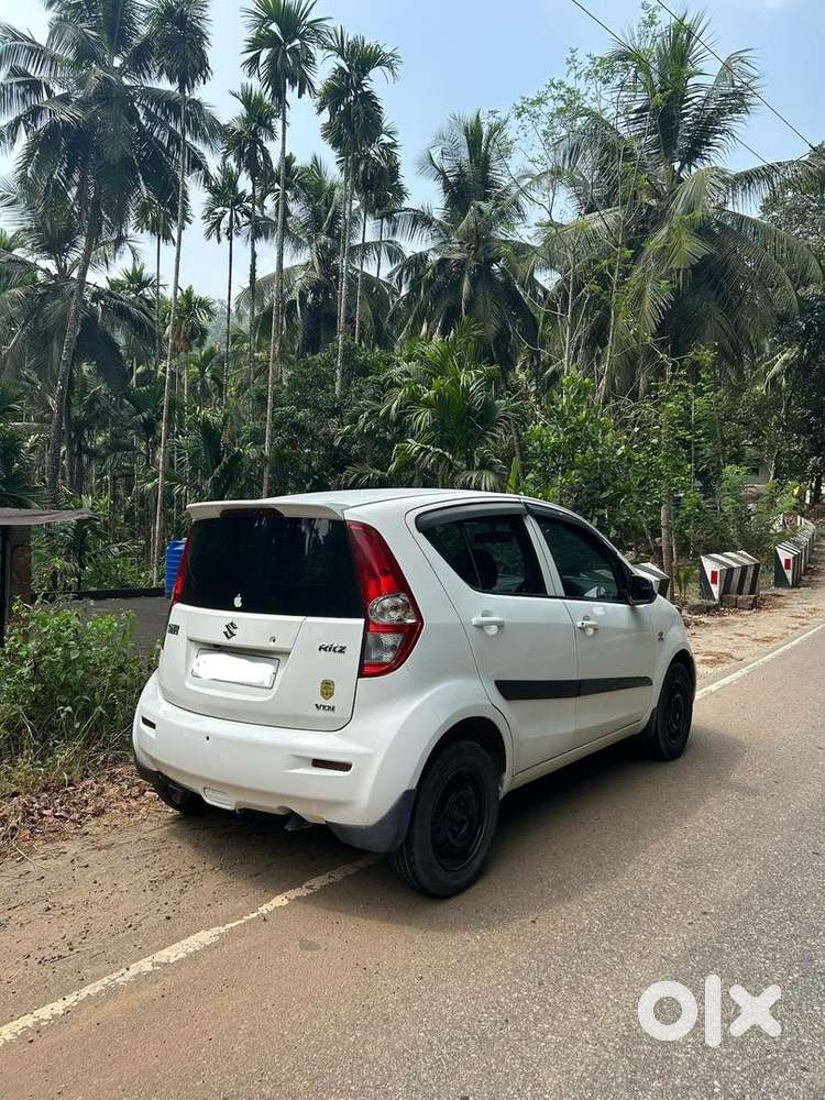 Re-registered Maruti Suzuki Ritz 2015 Diesel 121152 Km Driven