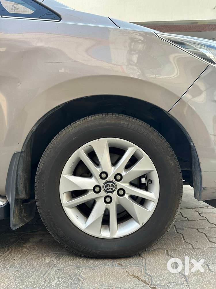 Toyota Innova Crysta 2019