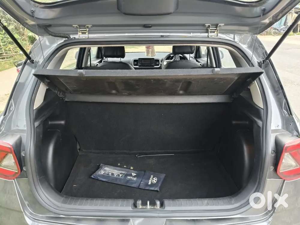 Hyundai New Venue 2022 Petrol 36258 Km Driven