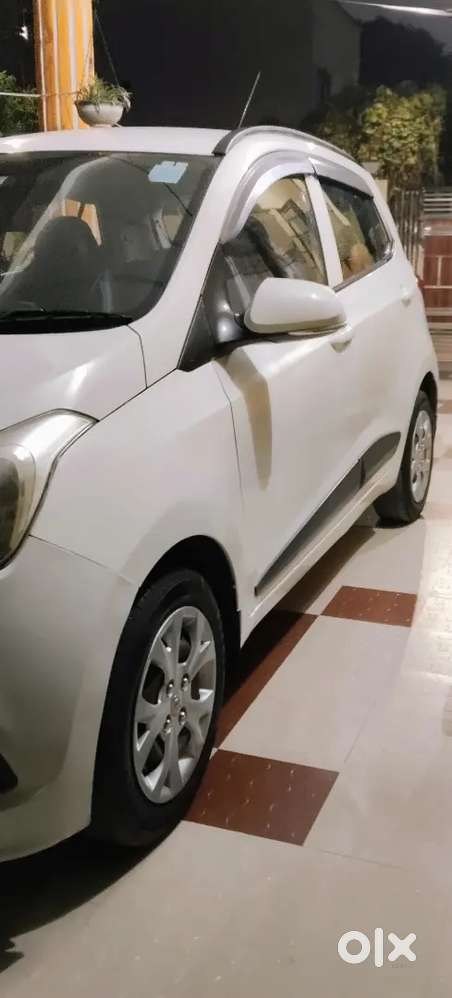 Hyundai Grand I10 Sportz November 2015