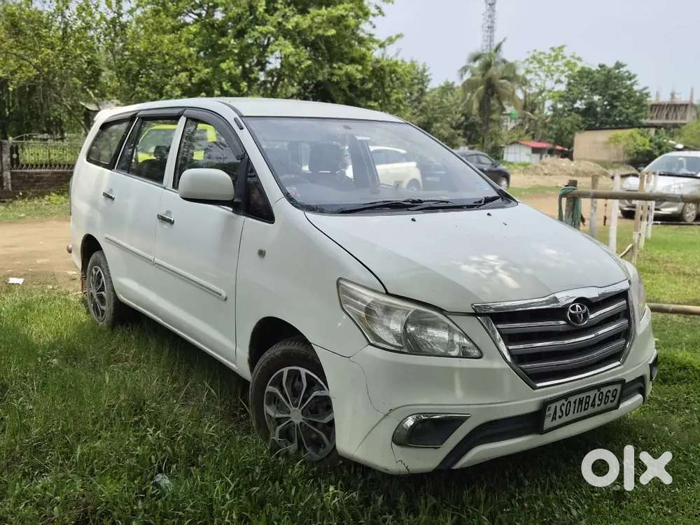 Toyota Innova Hycross 2012 Diesel 162206 Km Driven