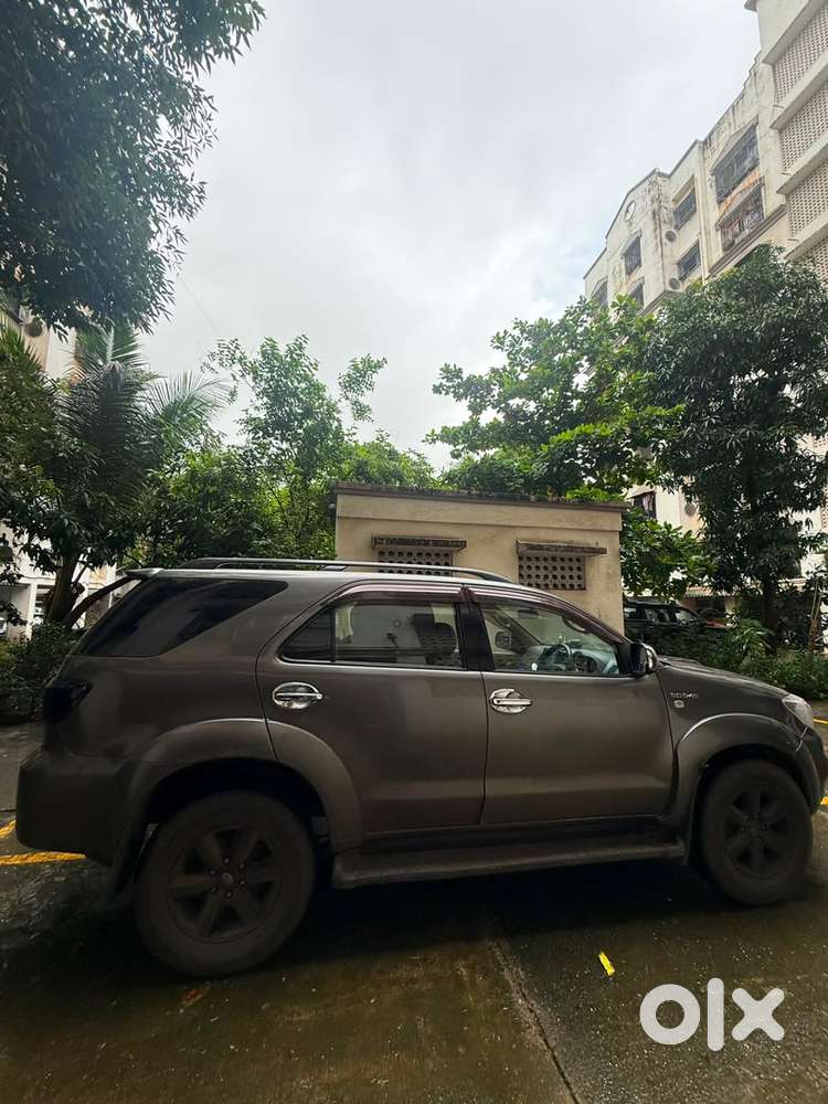 Toyota Fortuner Diesel 2011
