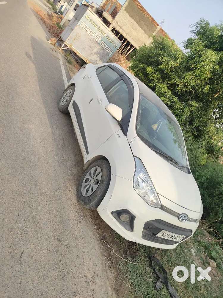 Hyundai Xcent 2016 Diesel Well Maintained