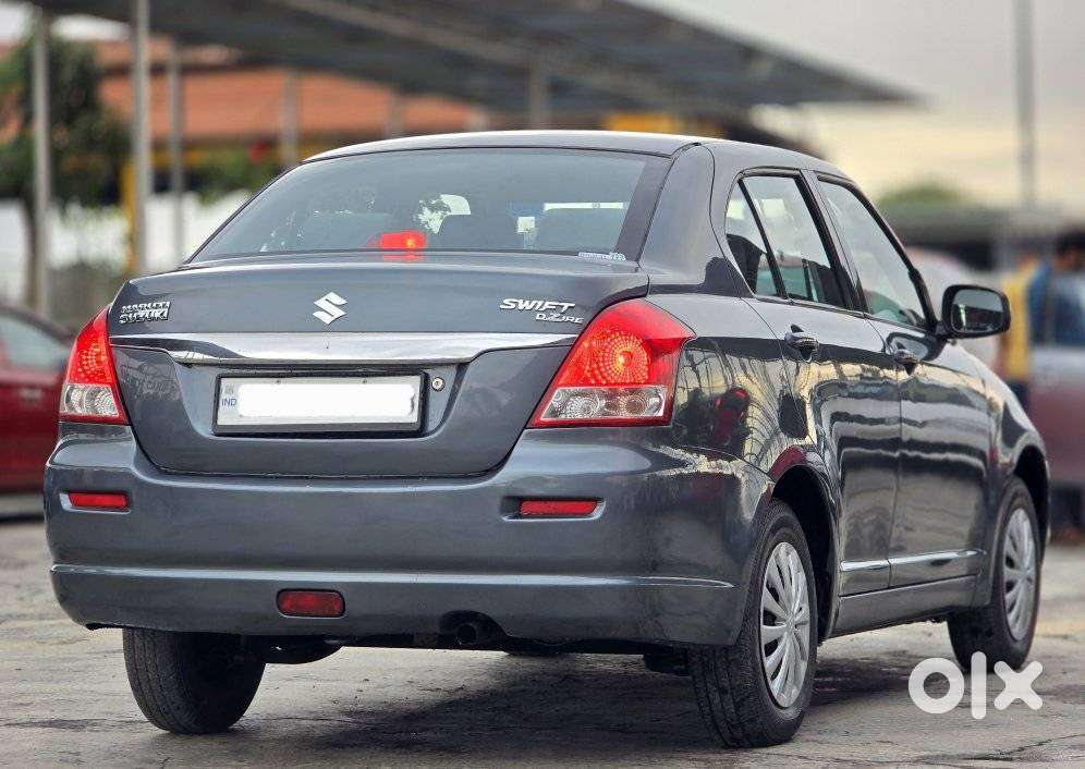 Maruti Suzuki Dzire 1.2 Vxi, 2011, Petrol