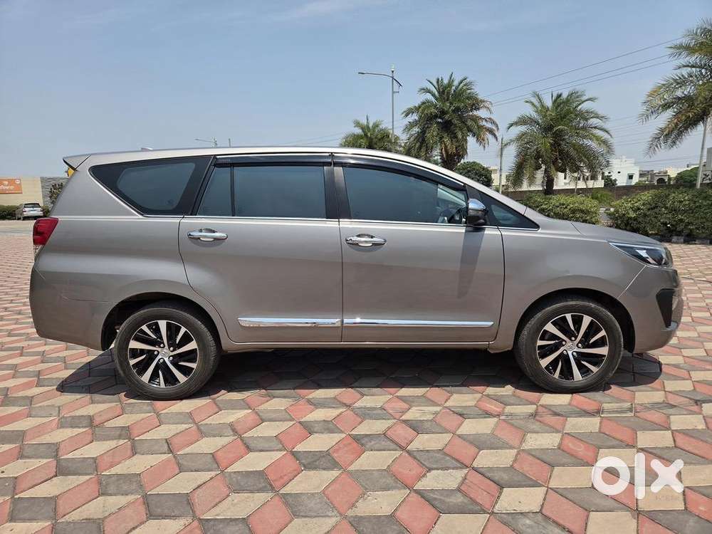 Toyota Innova Crysta 2022