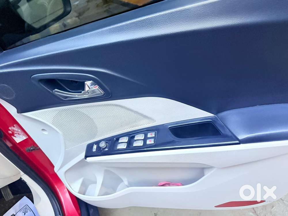 Mahindra Xuv300 W8 Option Diesel, 2019, Diesel