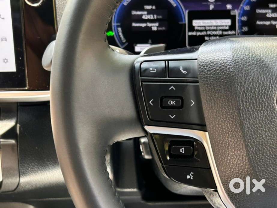 Toyota Camry Hybrid, 2025, Petrol