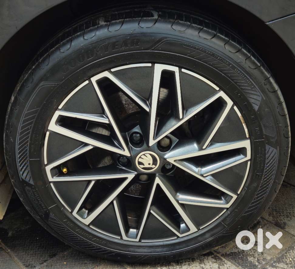 Skoda Octavia 2.0 L K Tsi At, 2022, Petrol