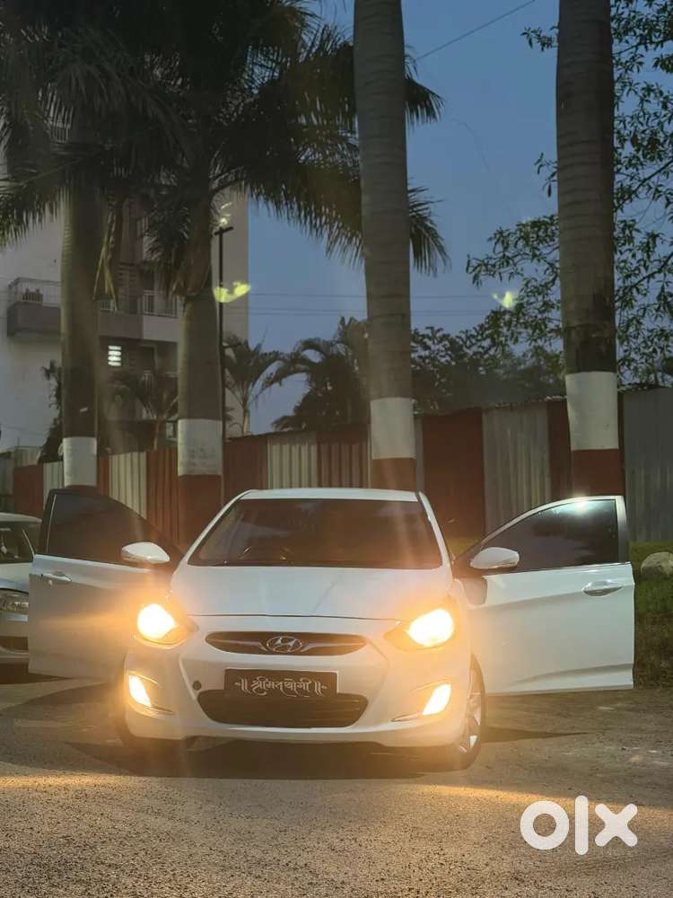 Hyundai Verna 2012 Petrol 77000 Km Driven