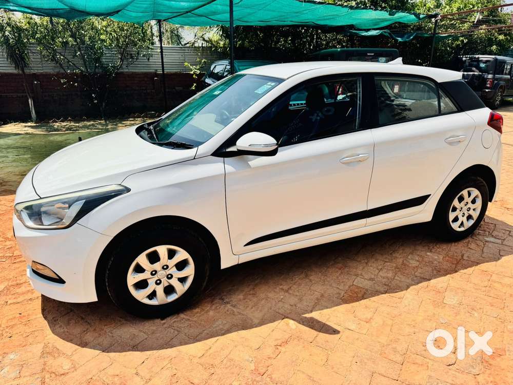 Hyundai I20 Sportz 1.2 Bs-iv, 2015, Petrol