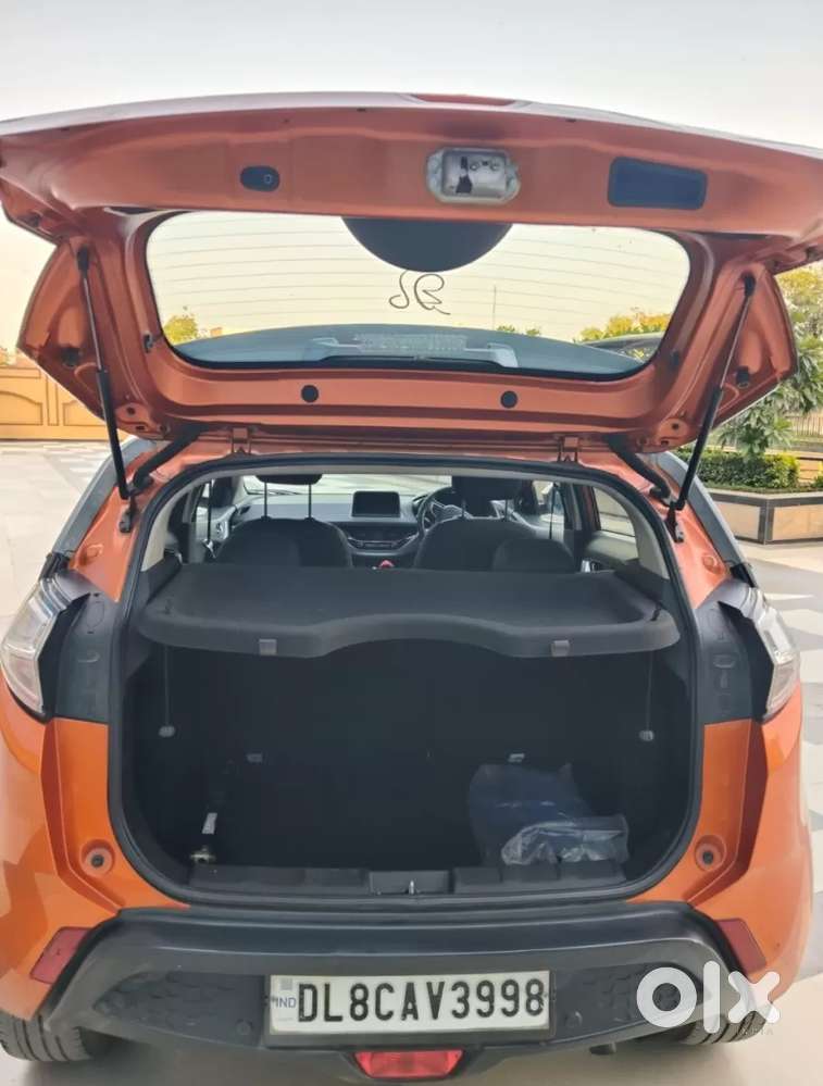 Tata Nexon 1.2 Revotron Xza Plus Dualtone, 2018, Petrol