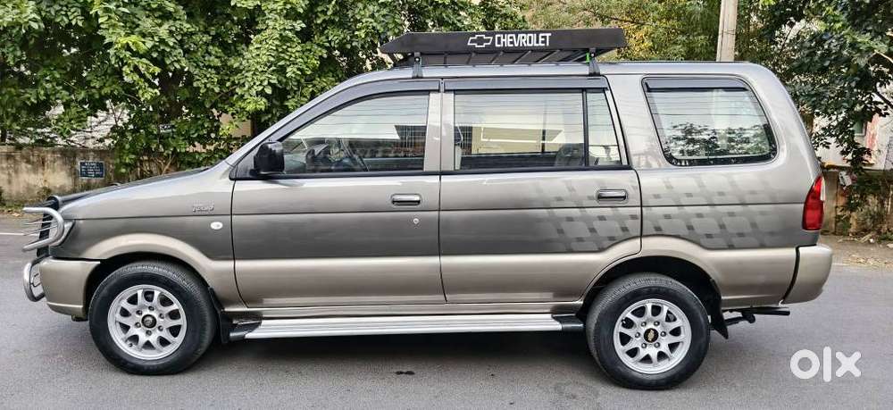 Chevrolet Tavera Lt 9 Seater, 2011