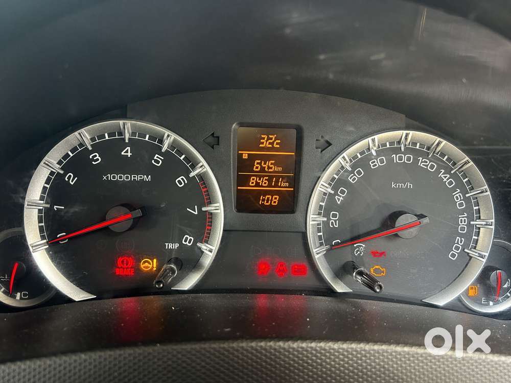 Maruti Suzuki Swift Vvt Zxi, 2014, Petrol