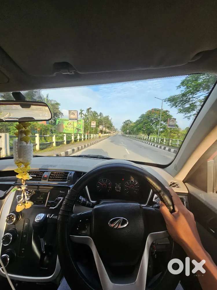 Mahindra Kuv 100 2017 Variant