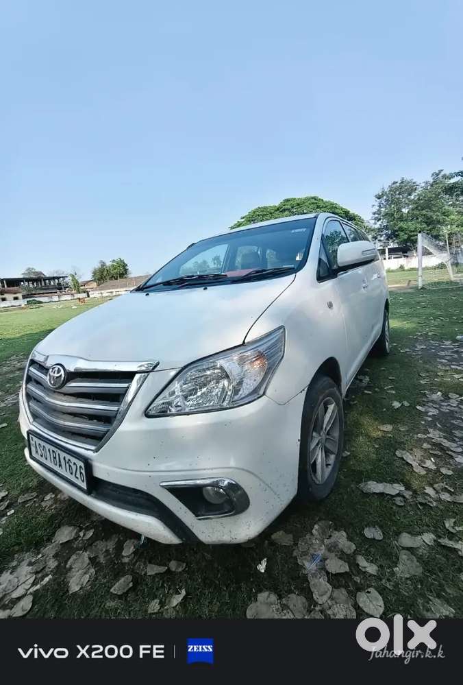 Toyota Innova Hycross 2009 Diesel 200000 Km Driven