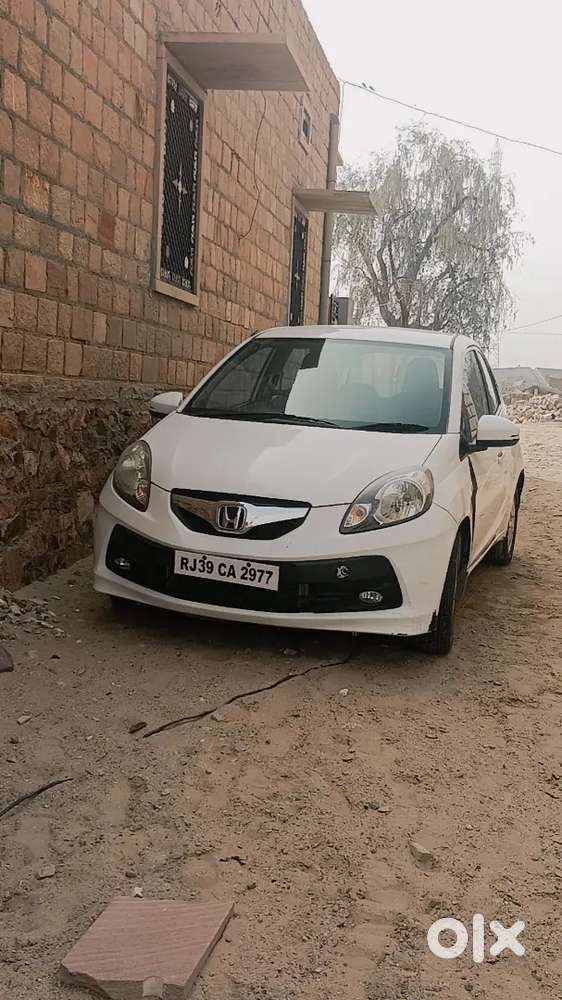 Honda Brio 2016