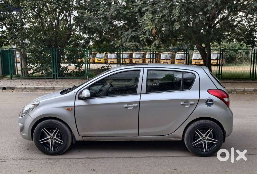 Hyundai I20 Asta 1.4 (o), With Sunroof Diesel, 2010, Diesel