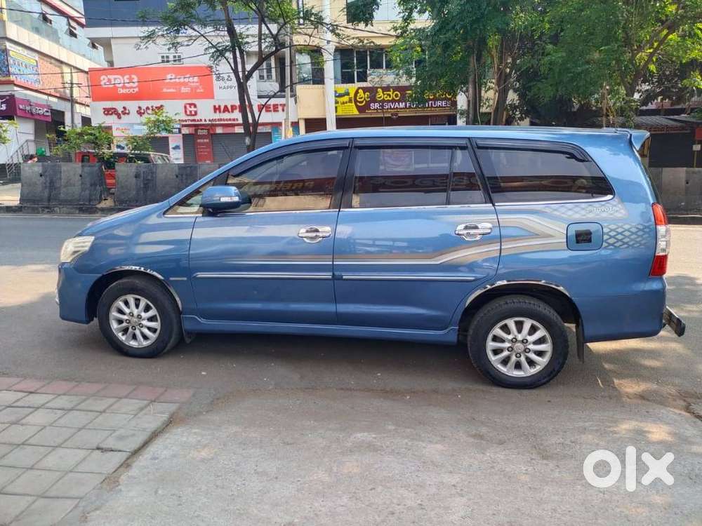 Toyota Innova 2.5 V 8 Str, 2013, Diesel
