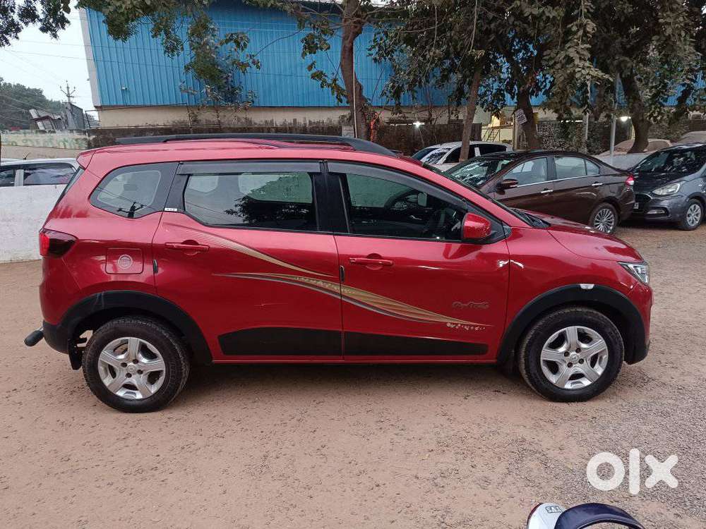 Renault Triber Rxz, 2019, Petrol