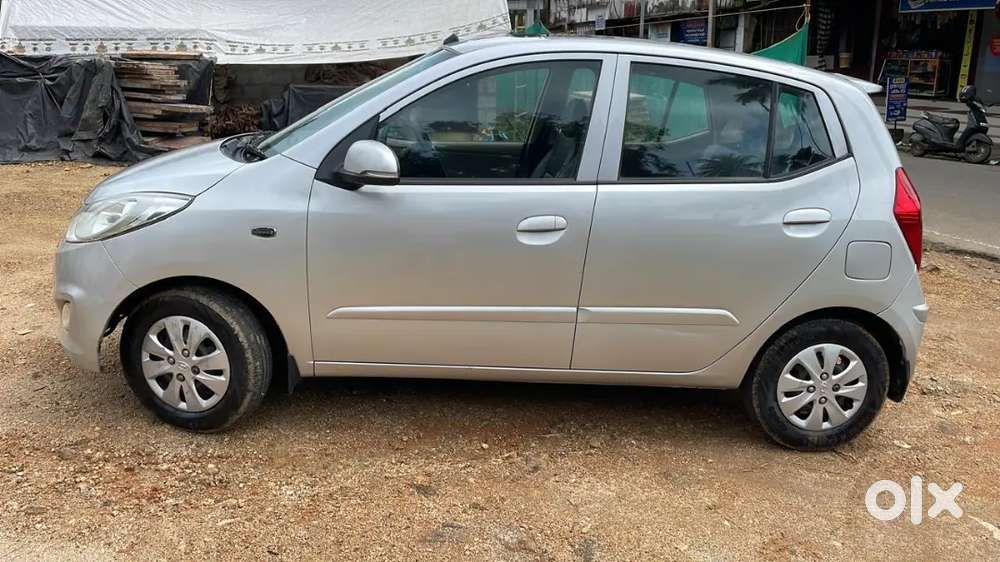 Hyundai I10 Asta Petrol 2011 Km Driven
